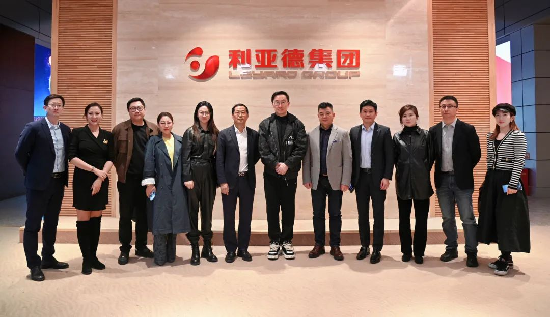 陆川导演到访利亚德，解锁文化+科技融合新路径